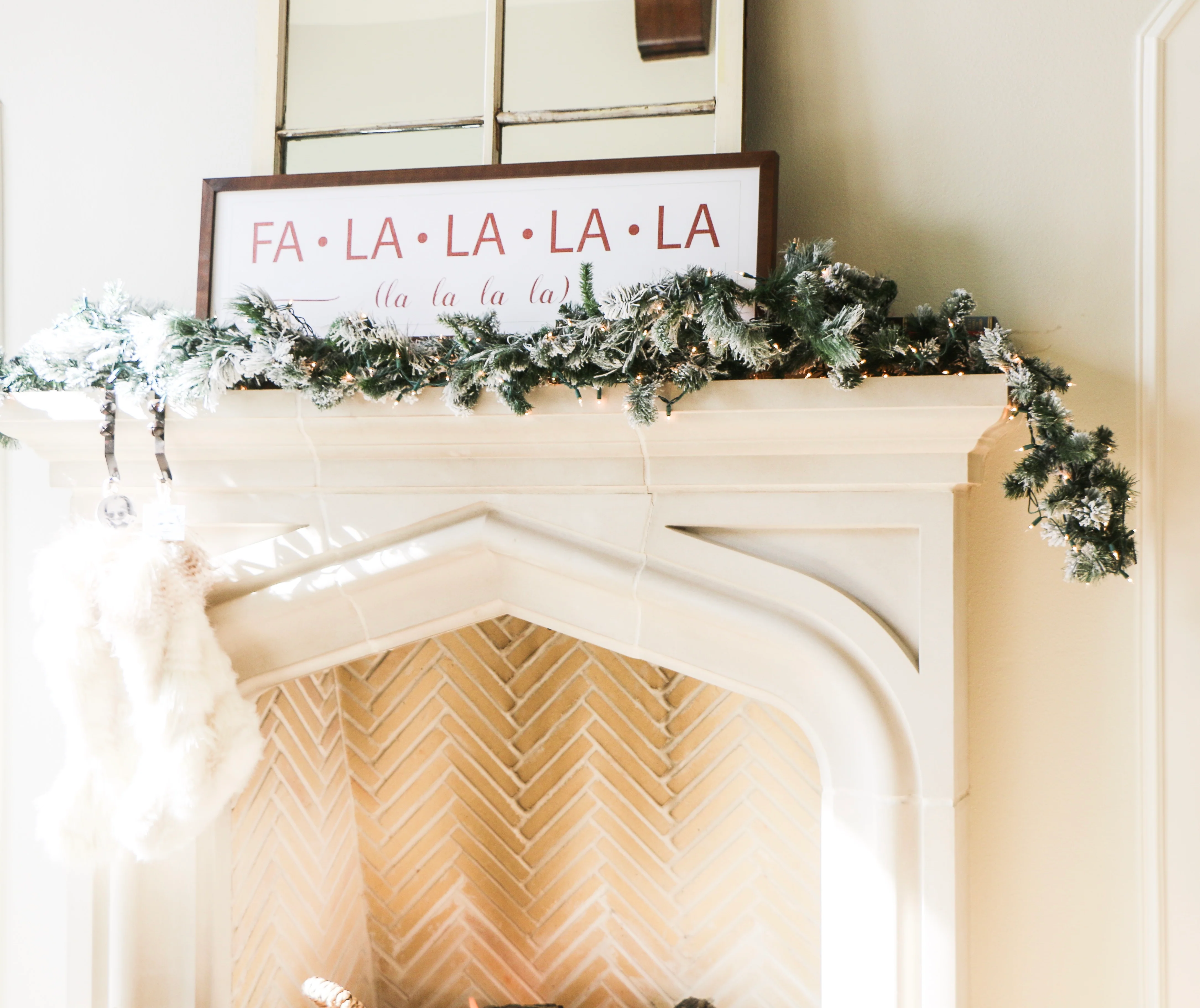 Fa-La-La-La-La